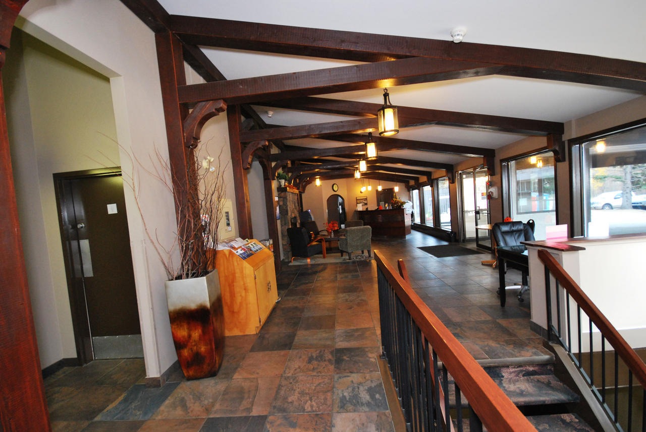 Kenosee Inn & Cabins Kenosee Park Екстер'єр фото