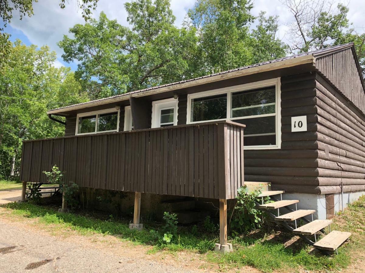 Kenosee Inn & Cabins Kenosee Park Екстер'єр фото