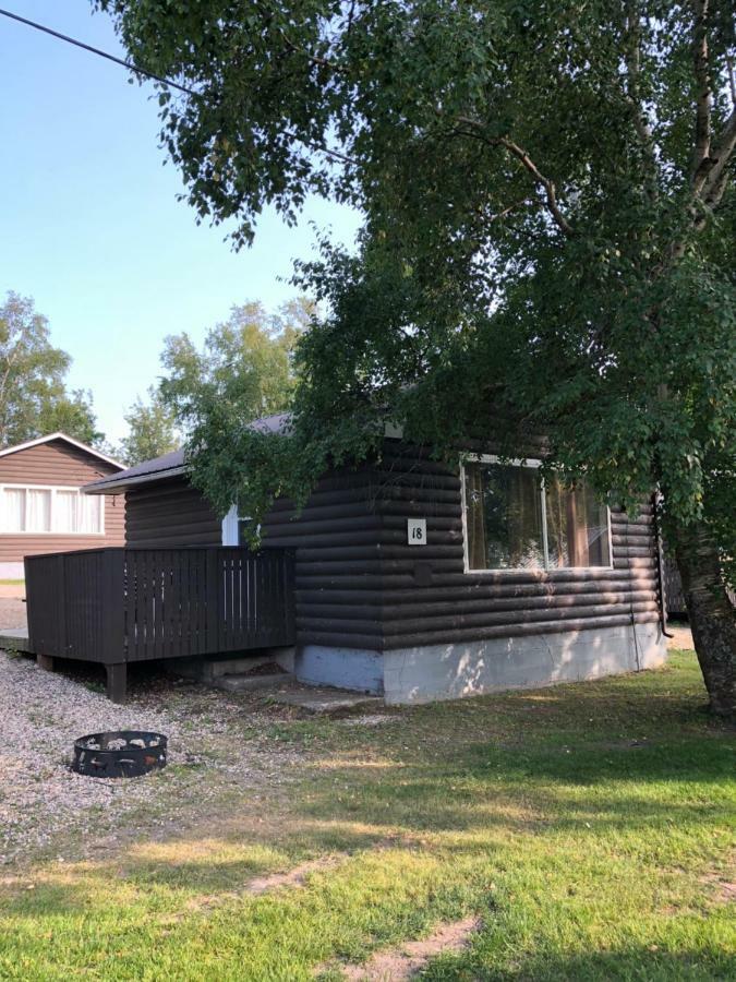 Kenosee Inn & Cabins Kenosee Park Екстер'єр фото